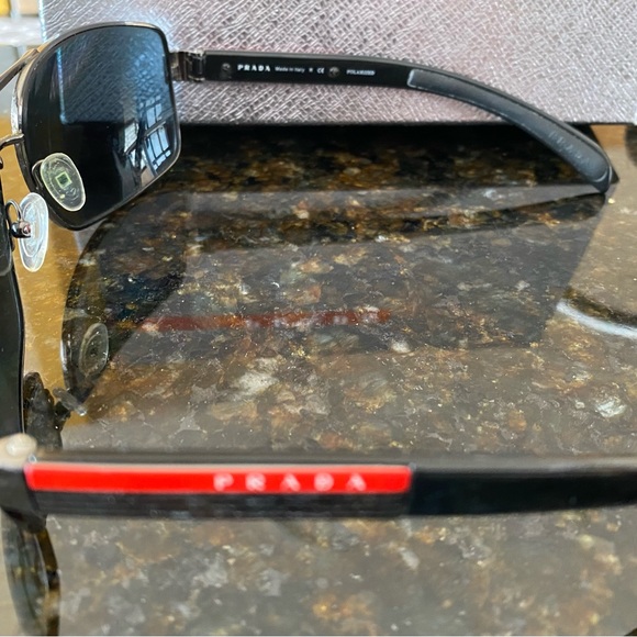 Prada polarized mens sunglasses. - Picture 6 of 6